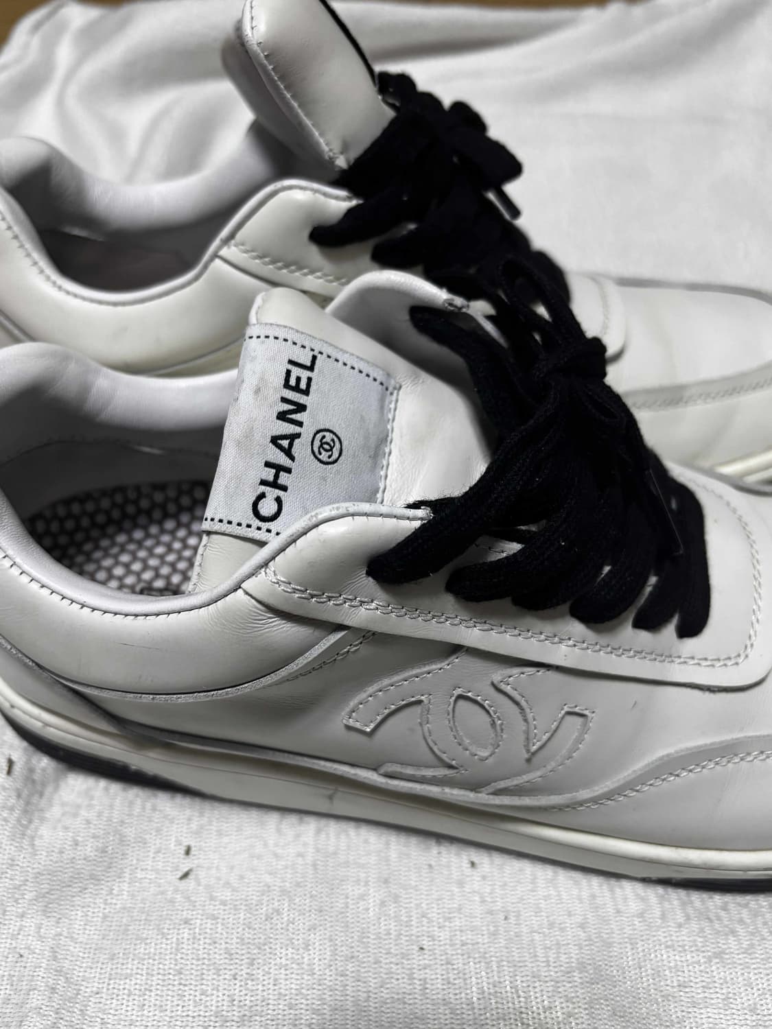 샤넬 화이트 스니커즈 42사이즈 상품이미지2