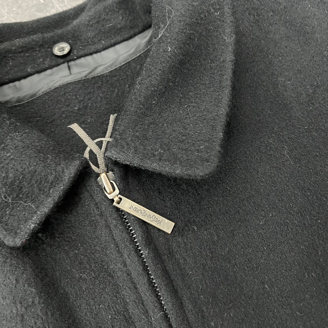 입생로랑 로고 모직 블루종 집업자켓 블랙 상품이미지4