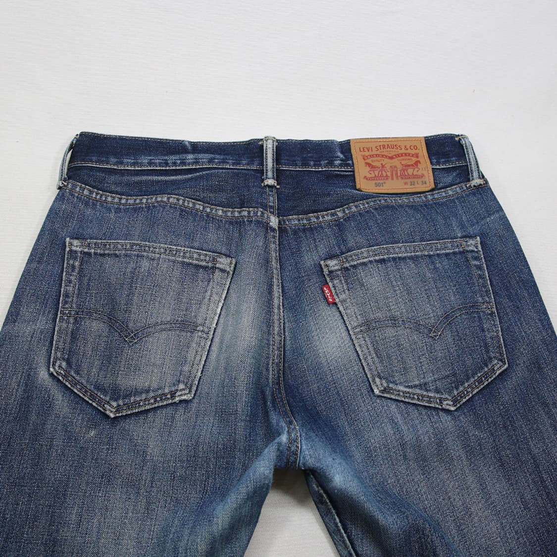 (착용컷) 리바이스 501 (남성용 32.5) 상품이미지7