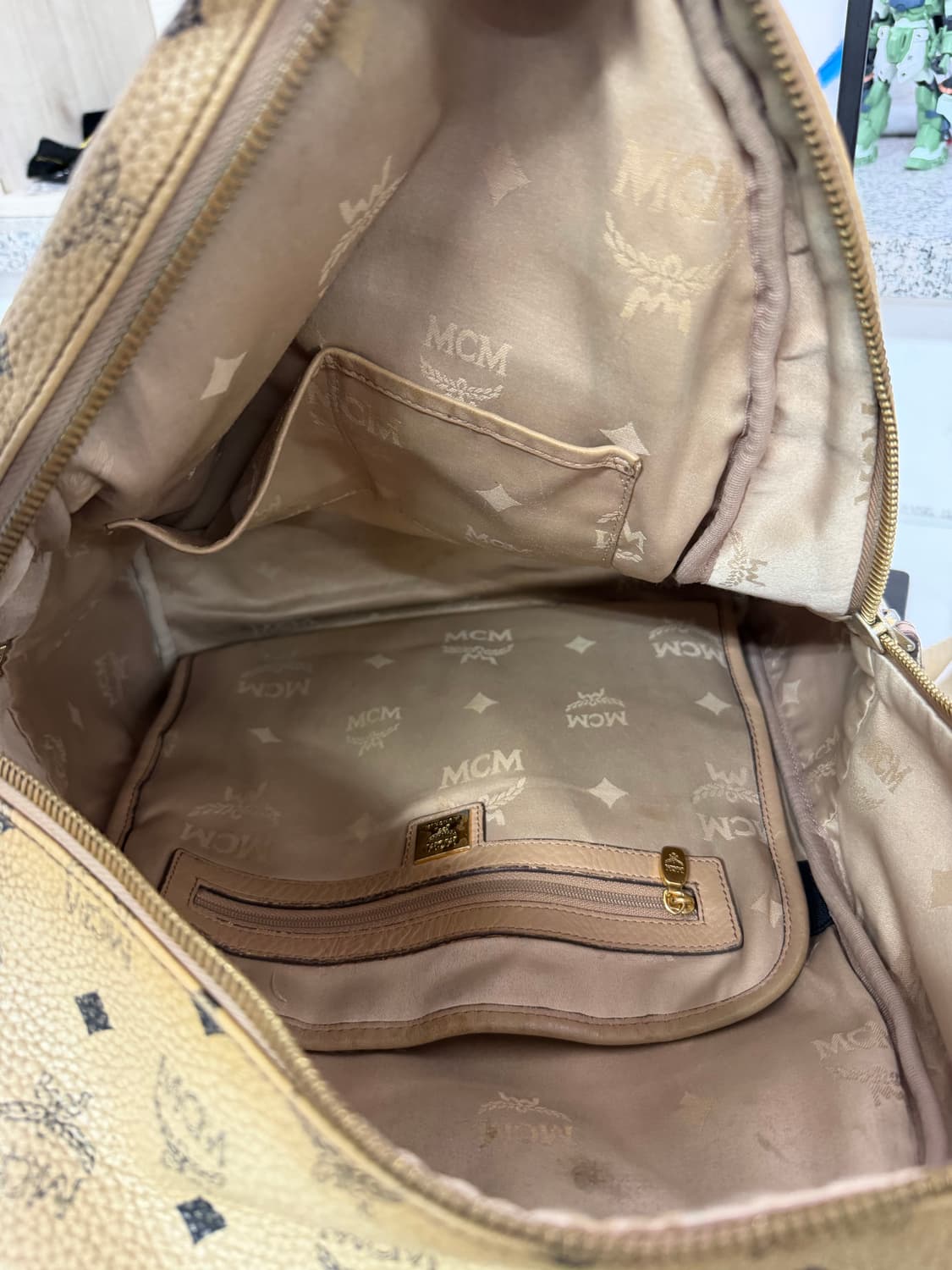 정품) MCM 베이지 비세토스 백팩  상품이미지7