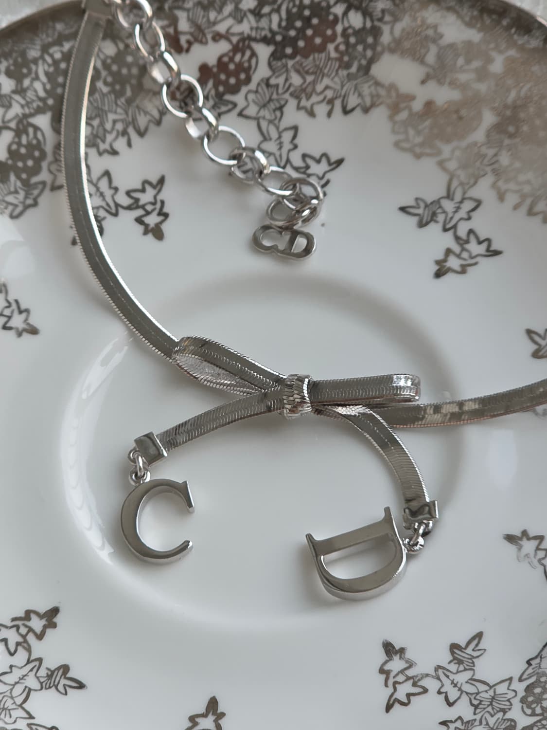 디올 은장 스네이크 체인 CD 로고 리본 팔찌 상품이미지2