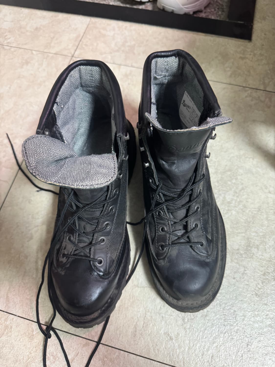 대너 라이트 블랙 7.5 상품이미지1