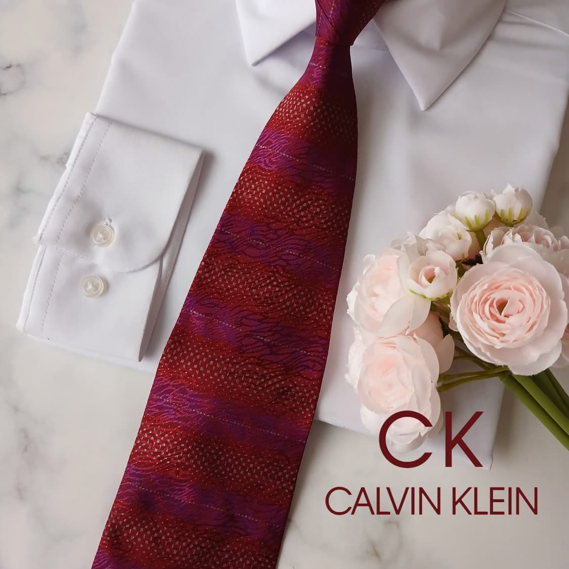 캘빈클라인 실크 레드&퍼플 패턴 넥타이 9.9cm A+등급 A19134
 상품이미지1