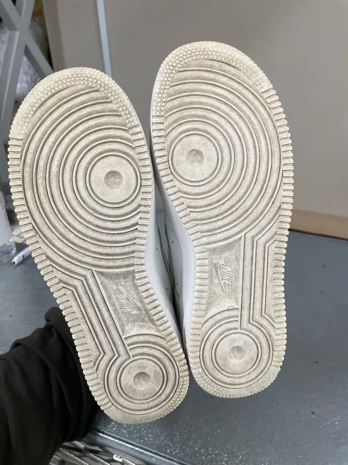 나이키 에어포스1 로우 화이트 240 상품이미지5