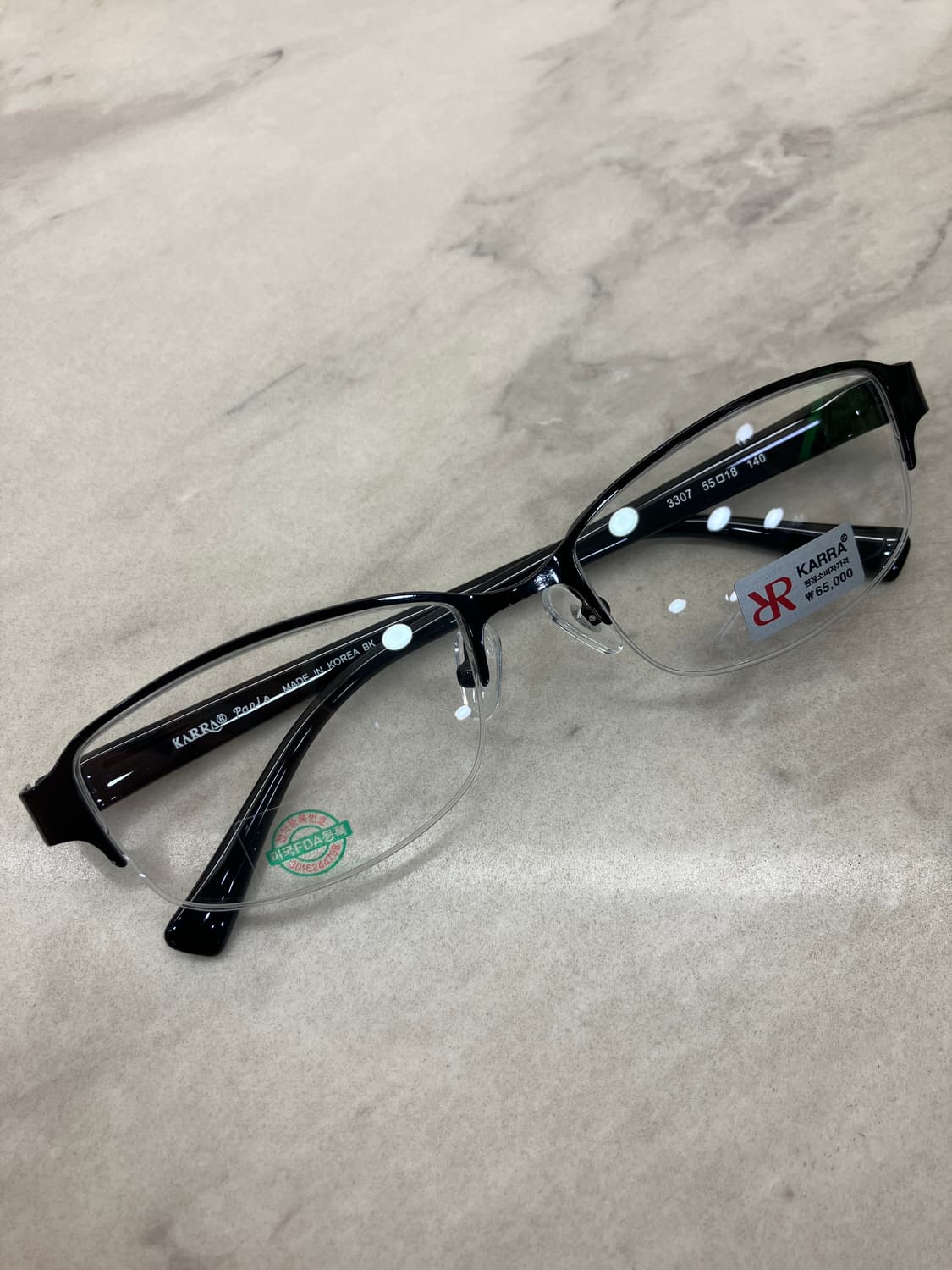 카라 KARRA 블랙 스퀘어 반무테 안경1 상품이미지1