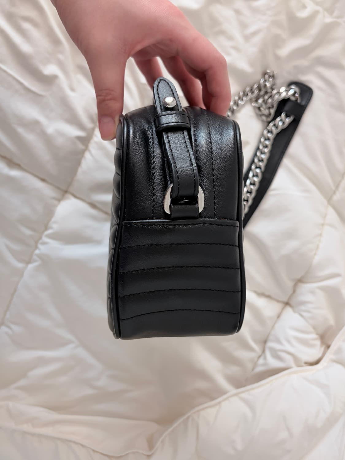 프라다 다이어그램 은장 크로스백 상품이미지5