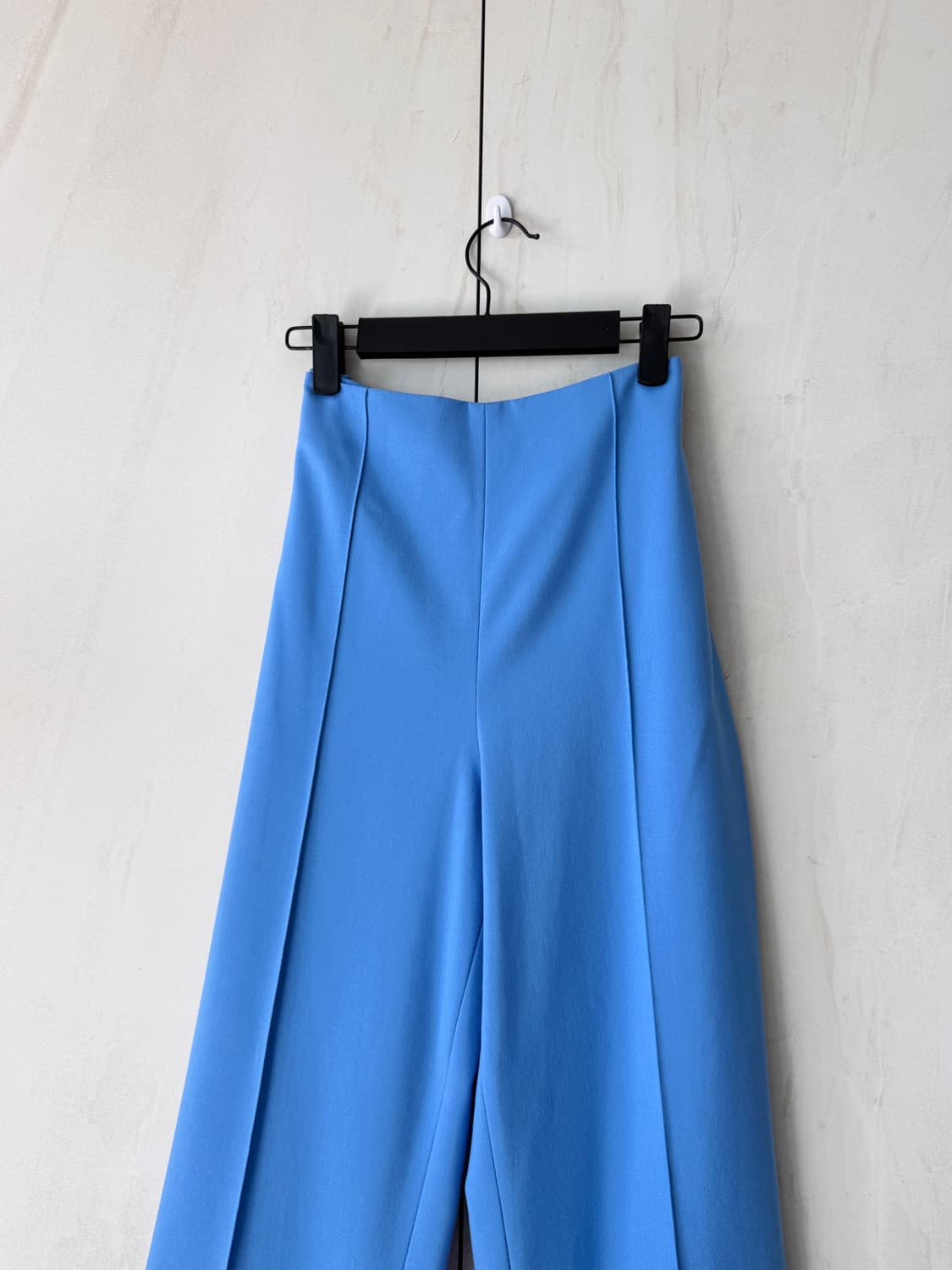 텍있는 새상품 Alice + Olivia 스카이블루 와이드 슬랙스 팬츠  상품이미지3