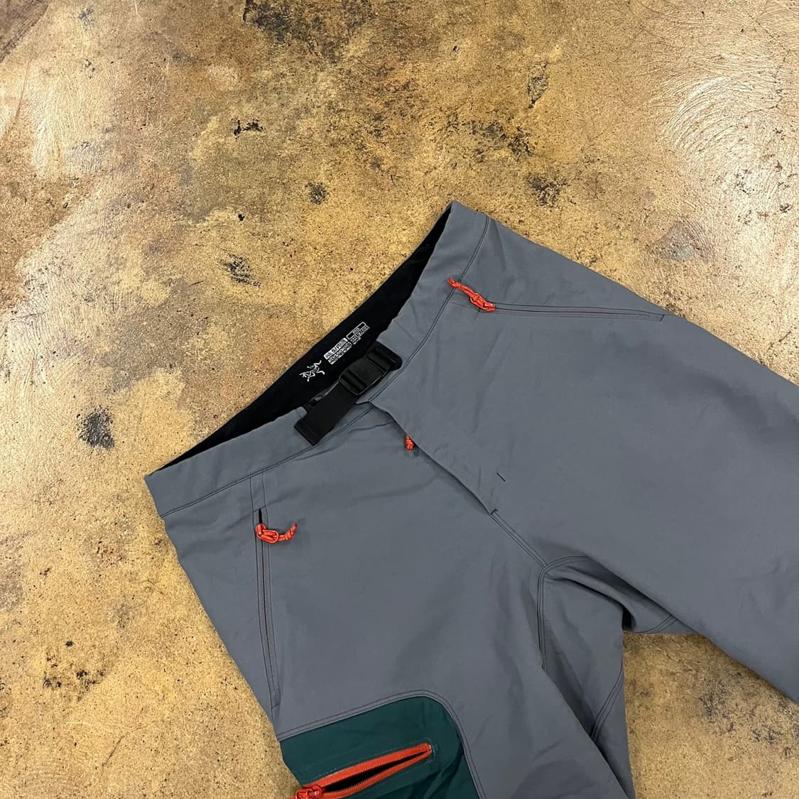 [정품/S] 아크테릭스 회색 기능성 바지 b19 상품이미지1