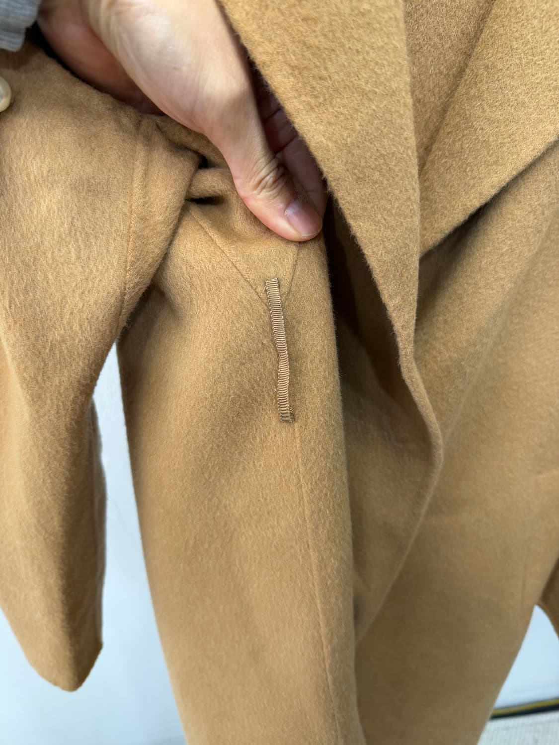 정품) O2nd 오즈세컨 한섬 캐시미어 진주 장식 코트 2(66) 상품이미지4