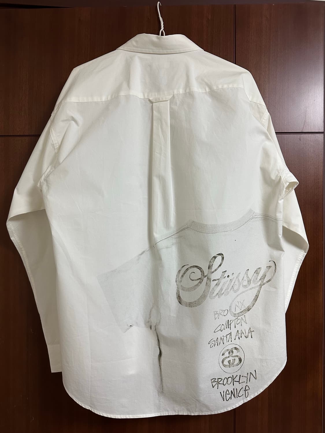 스투시 월드투어 셔츠 화이트 상품이미지2