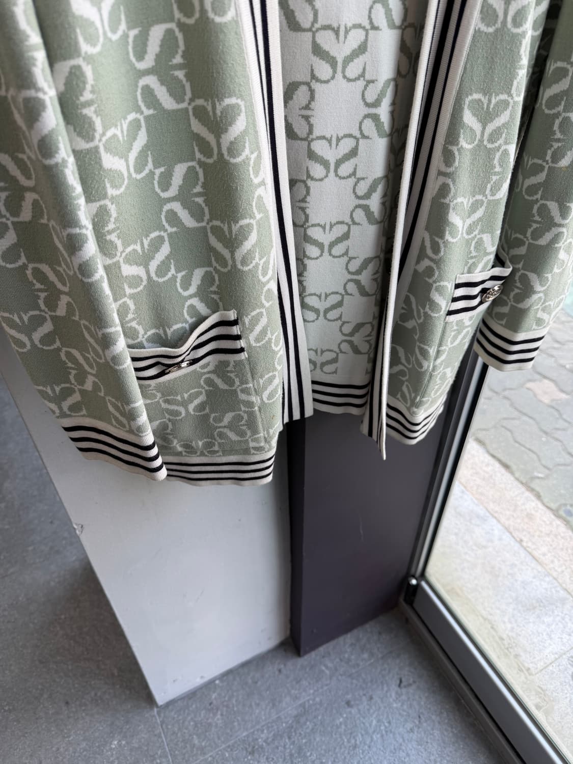 1/ 산드로 리버시블 로고 울 가디건 자켓 상품이미지5