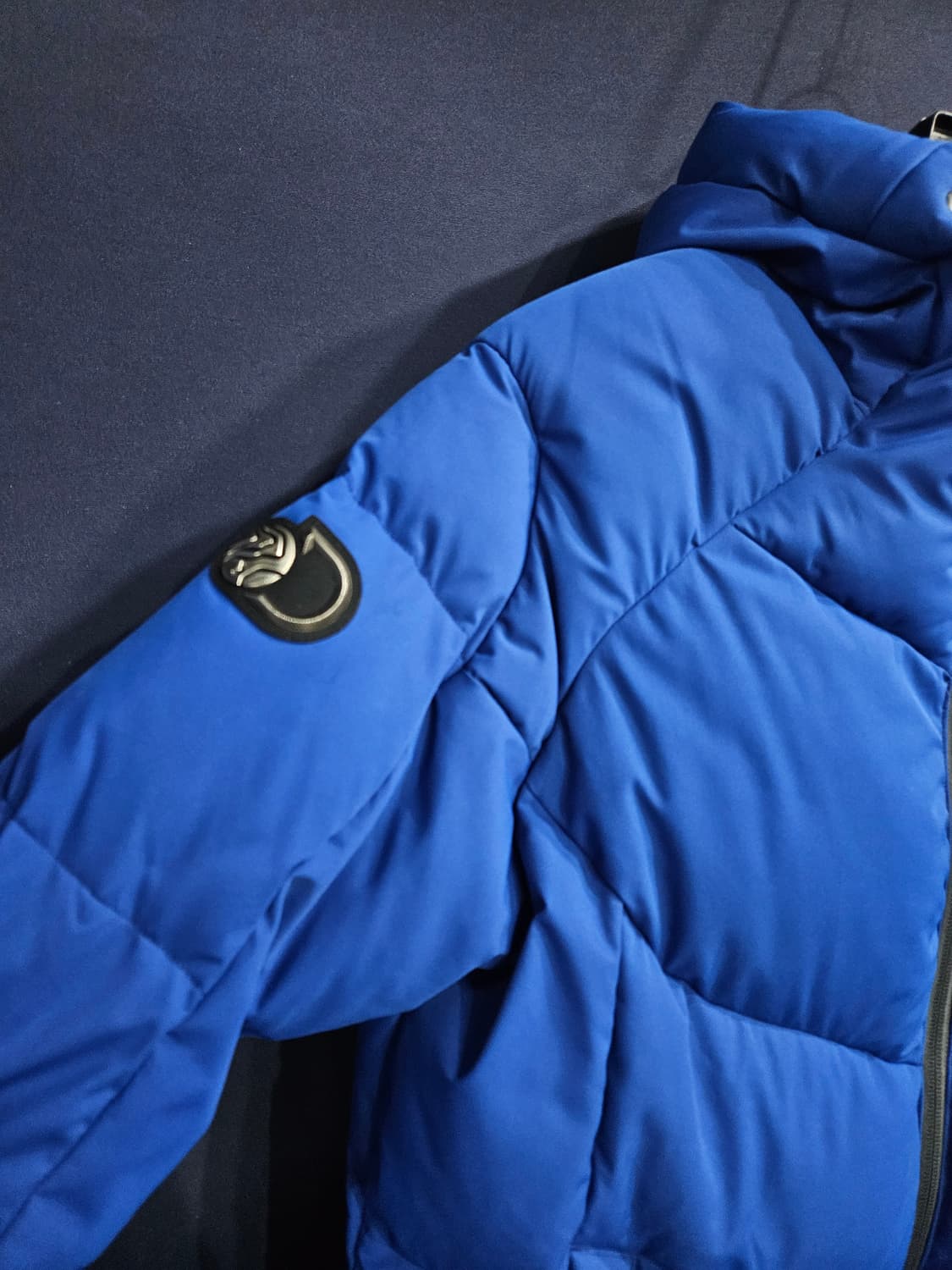 디스커버리 블루컬러 남성 슬림핏 95 구스다운 후드패딩  상품이미지6