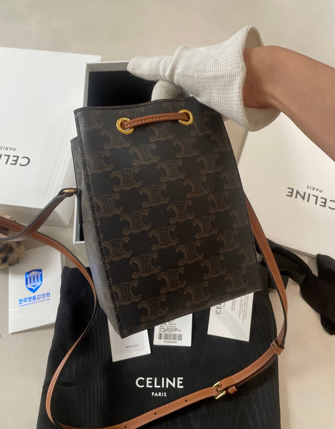 정품 셀린느 마이크로 세일러 버킷백 상품이미지4