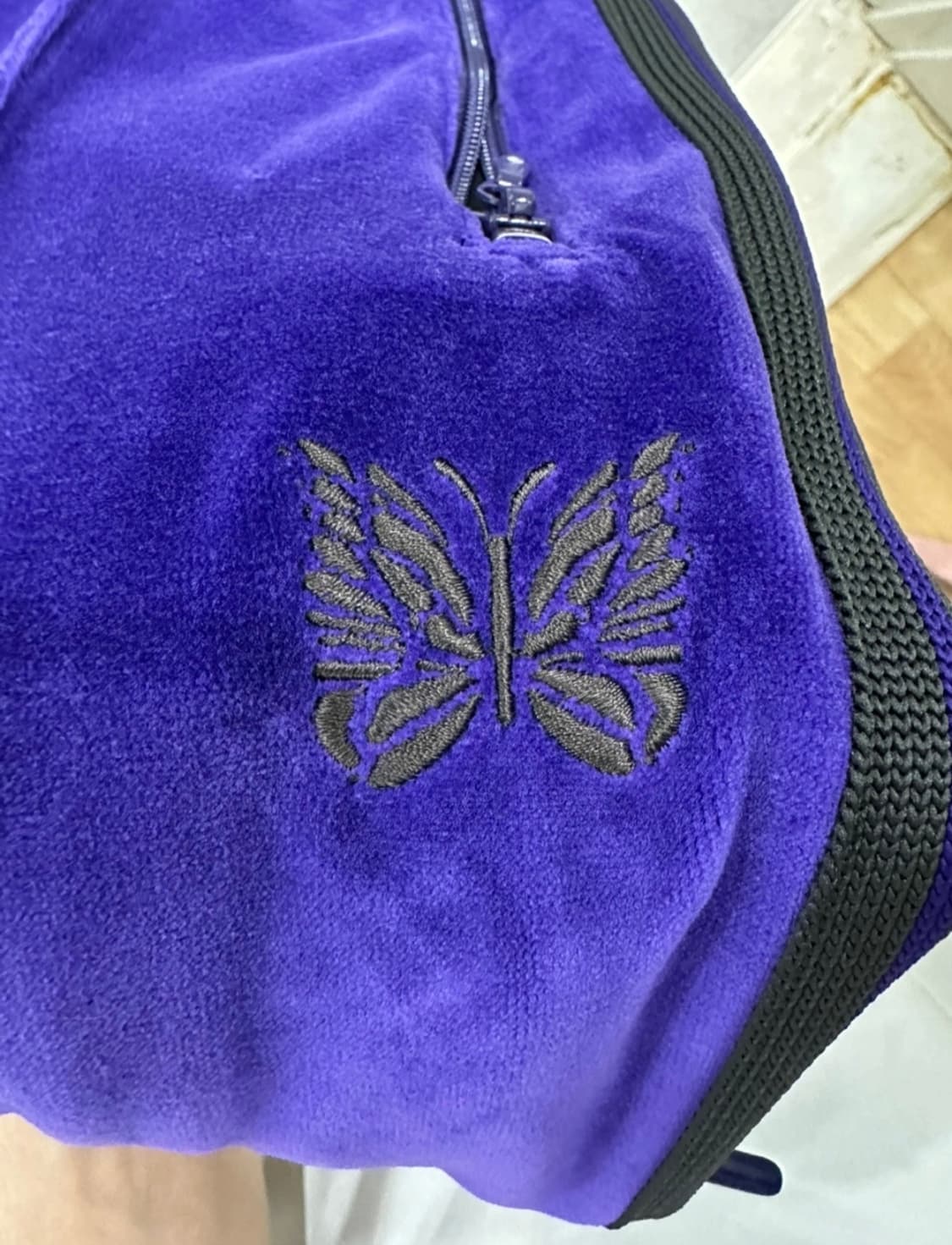 니들스 벨루어 트랙팬츠 퍼플 M사이즈 상품이미지3