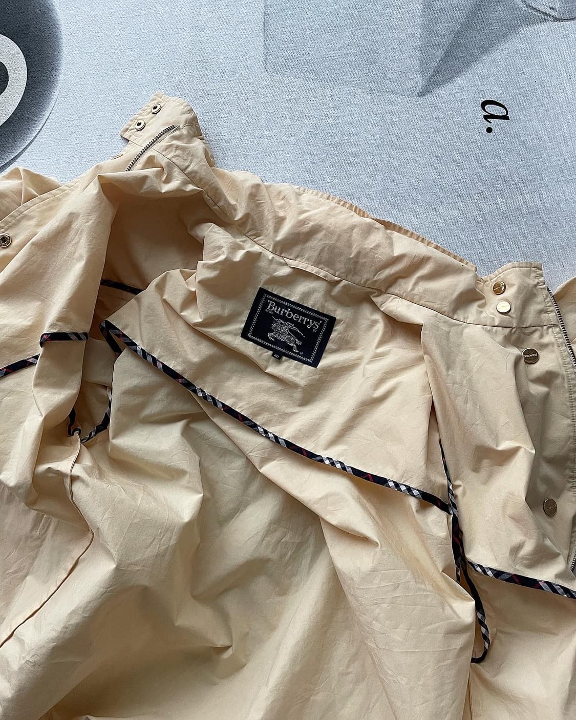 버버리 클래식 로고 자켓 상품이미지6