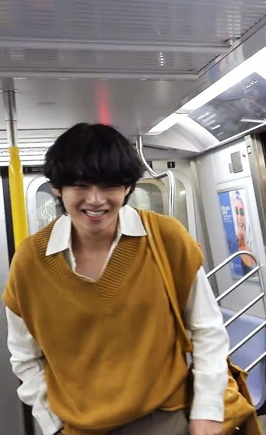 [BTS 뷔님 착용] 로샤스 리조트 니트 베스트 상품이미지1