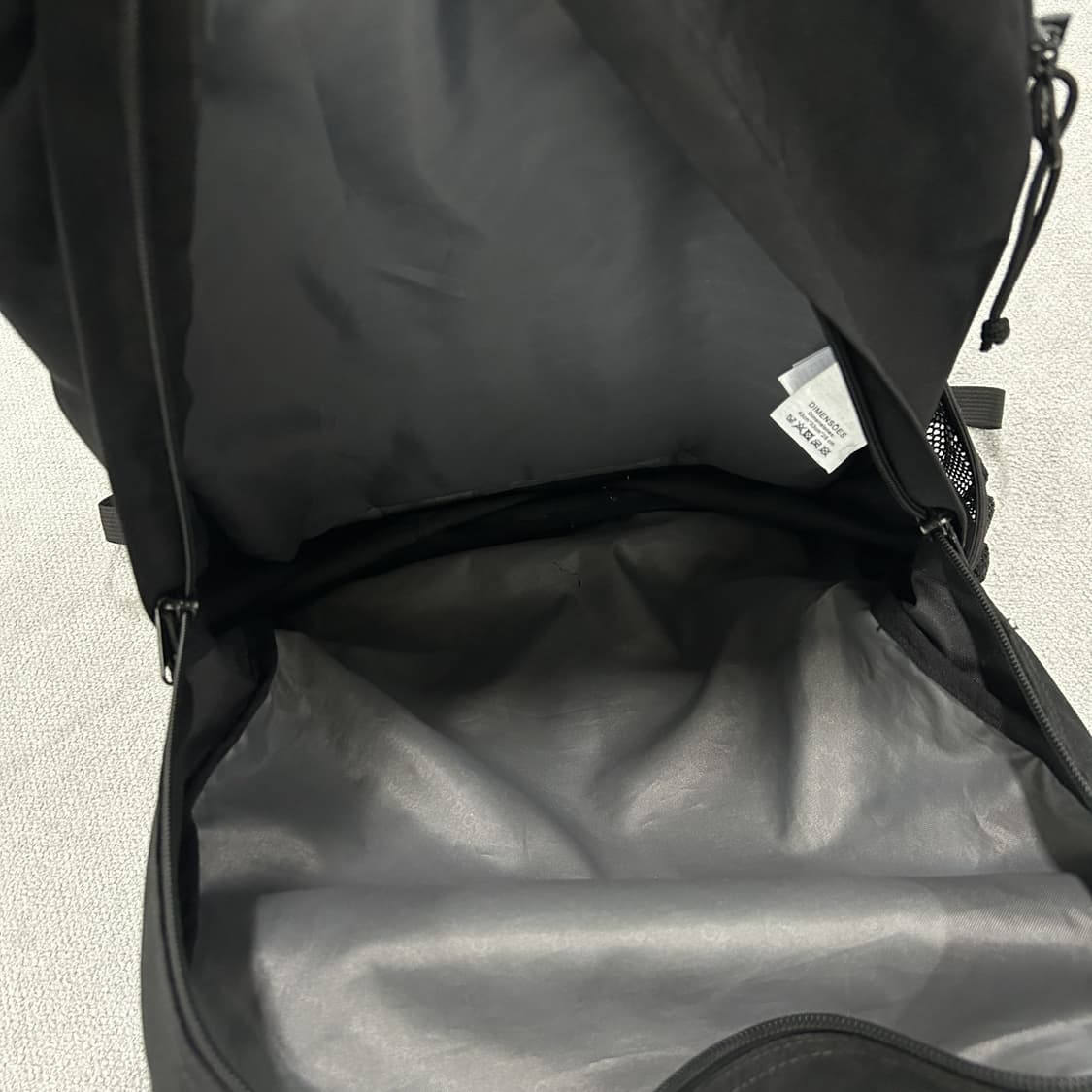 잔스포츠 검정 백팩 가방 상품이미지4