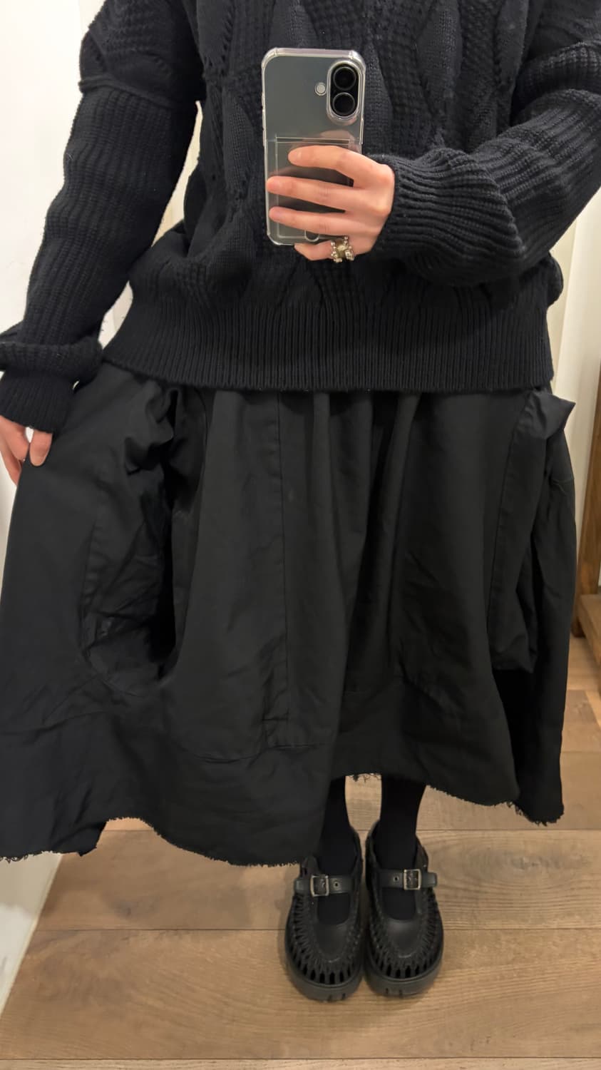 Transformed Hole Detail Volume Skirt 상품이미지3