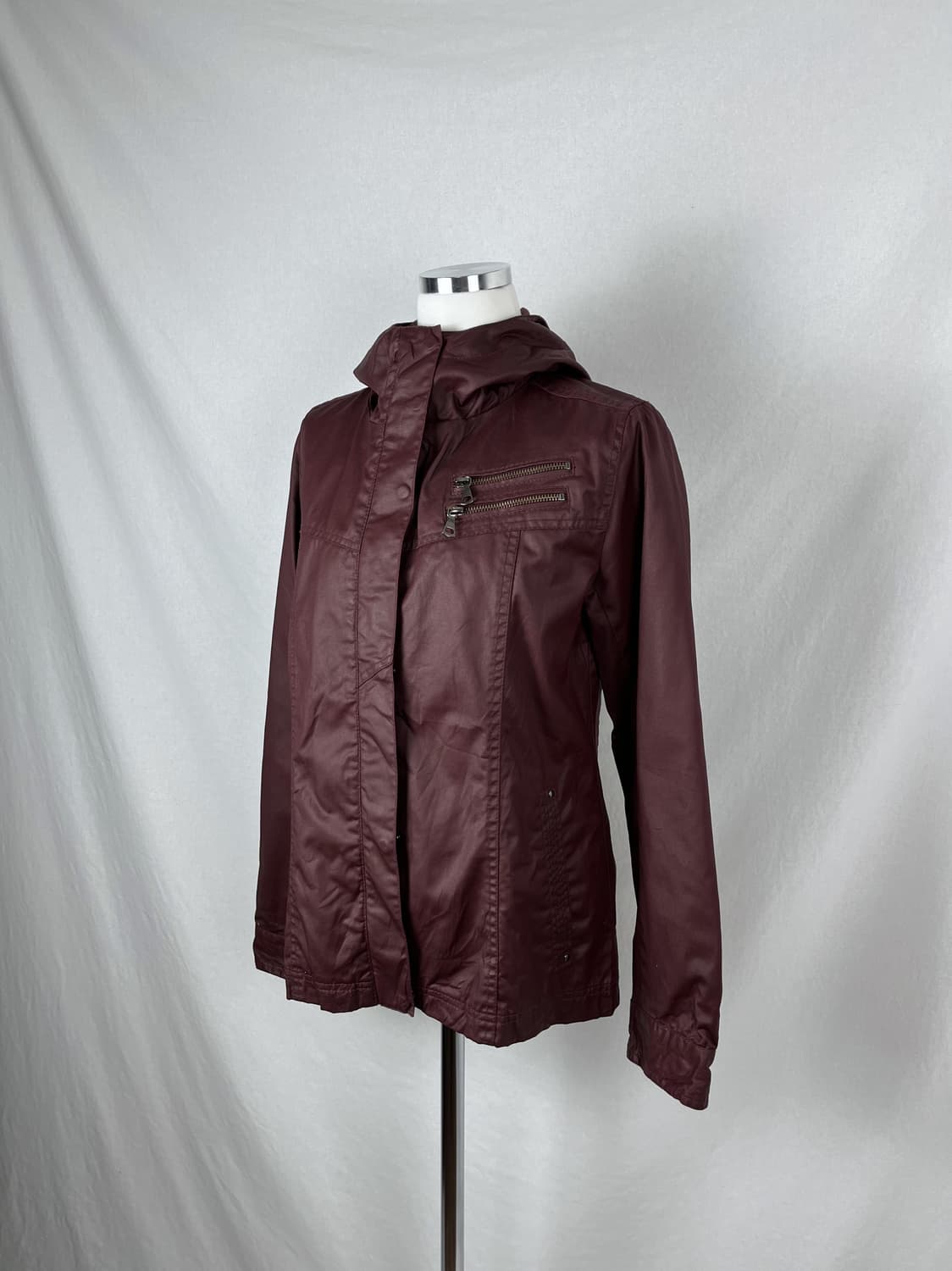 Uniqlo 버건디 컬러 유틸리티 자켓 상품이미지1