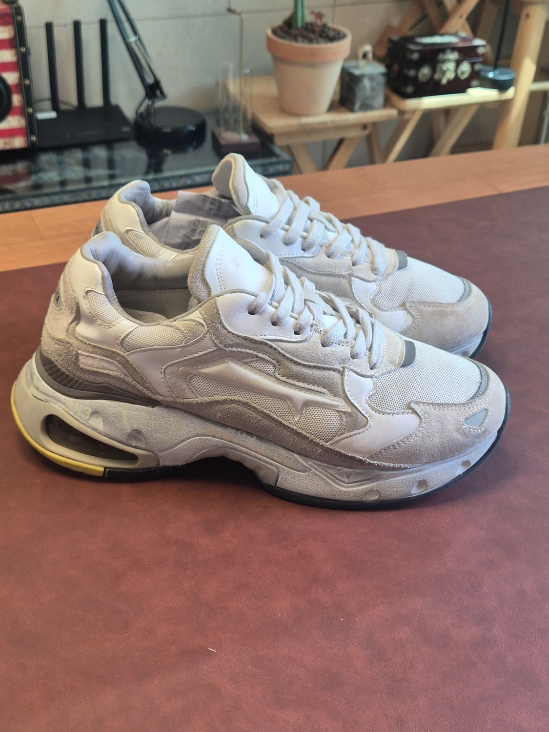 실착용3회 프리미아타 240-245(38) 샤키화이트 유니섹스 상품이미지1