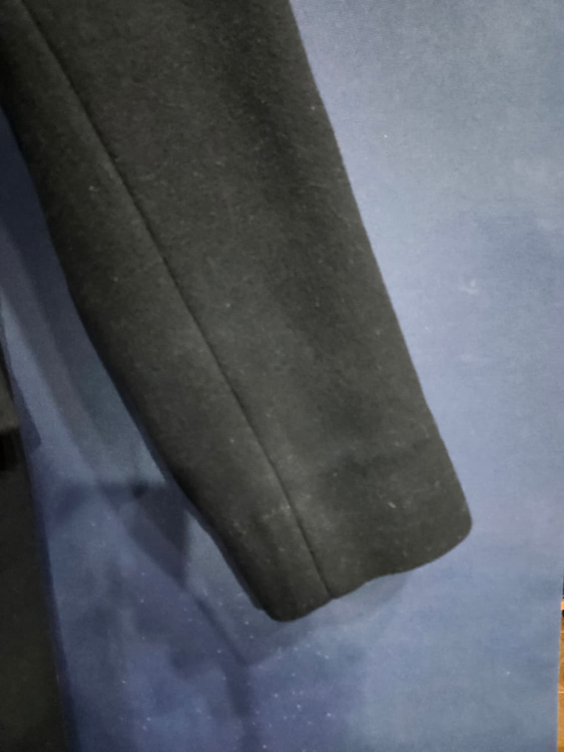 띠어리 블랙컬러 남성 95 롱코트 상품이미지5