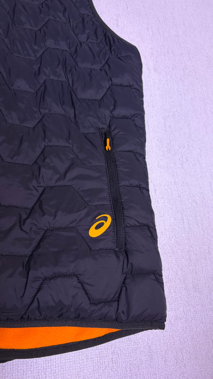 아식스 양면 패딩 조끼 상품이미지3