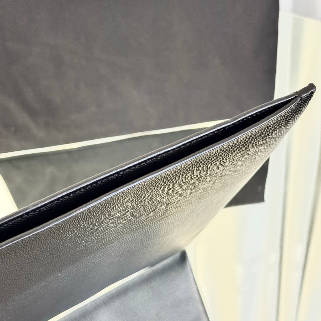 [새상품급] 입생로랑 이니셜 로고 클러치 상품이미지7