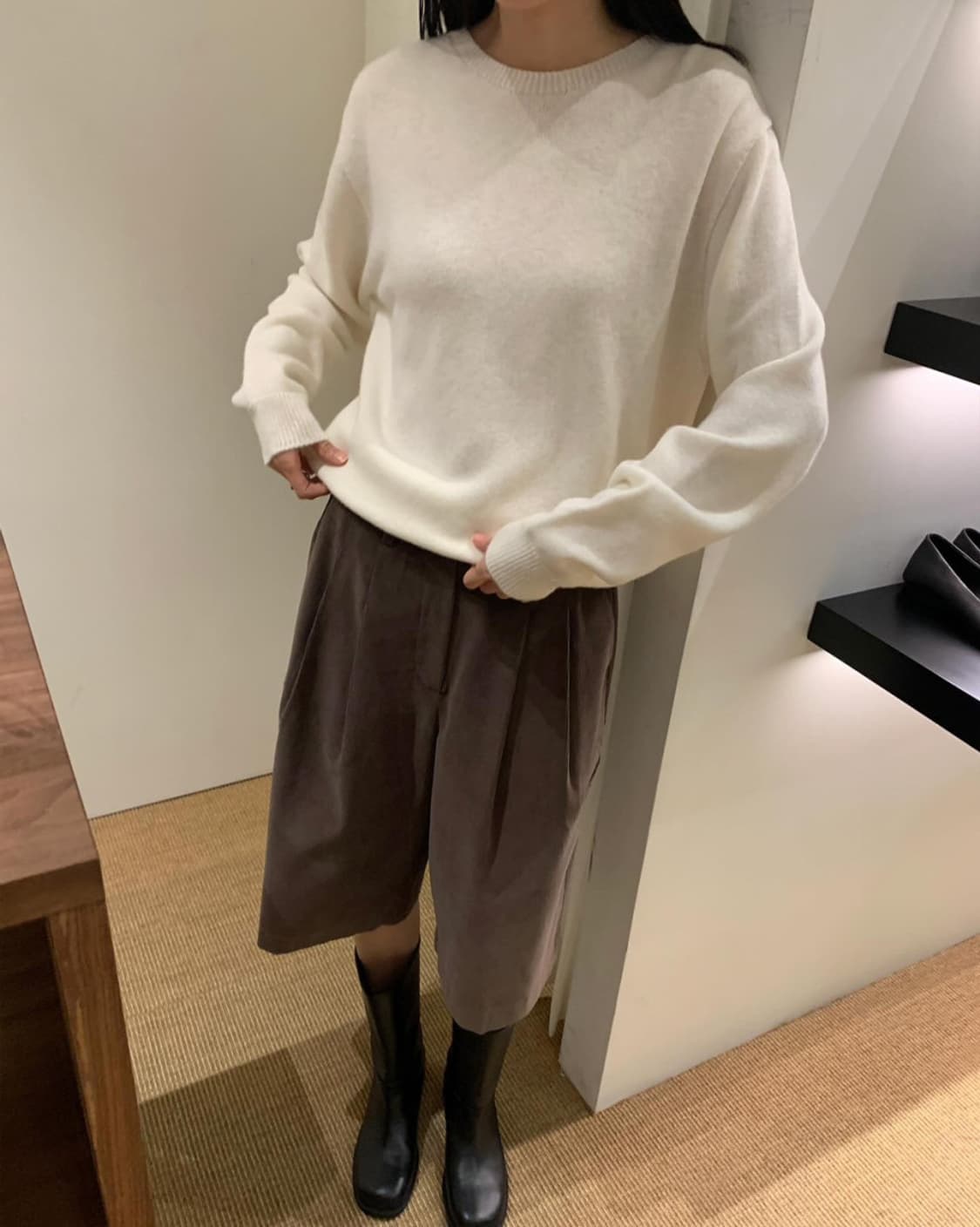 Feb11 페브러리 로우 라운드 니트 (아이보리) 상품이미지1