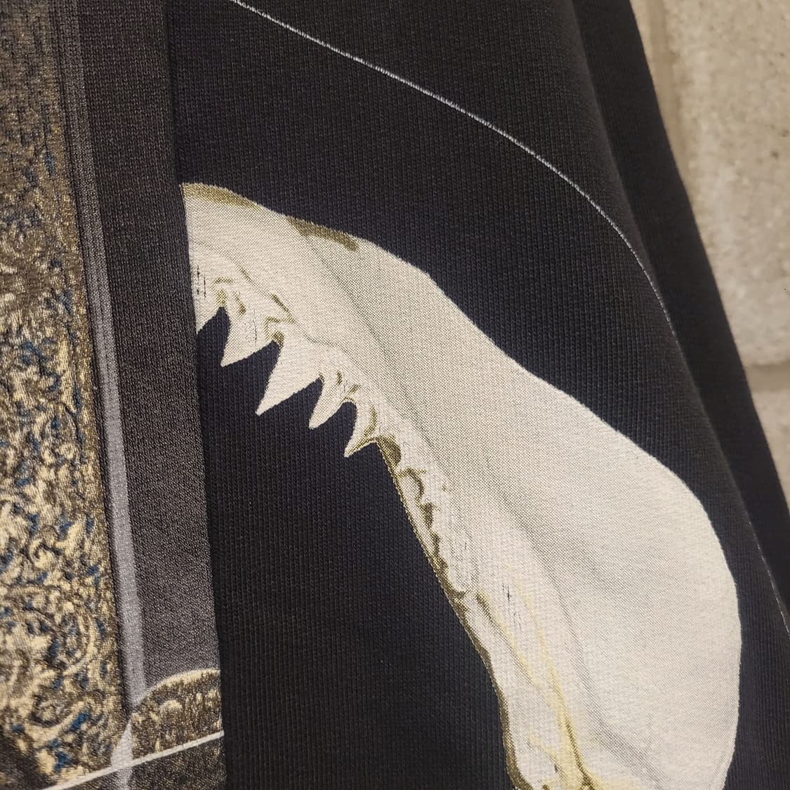 지방시 성모마리아 오버 맨투맨 M 상품이미지4