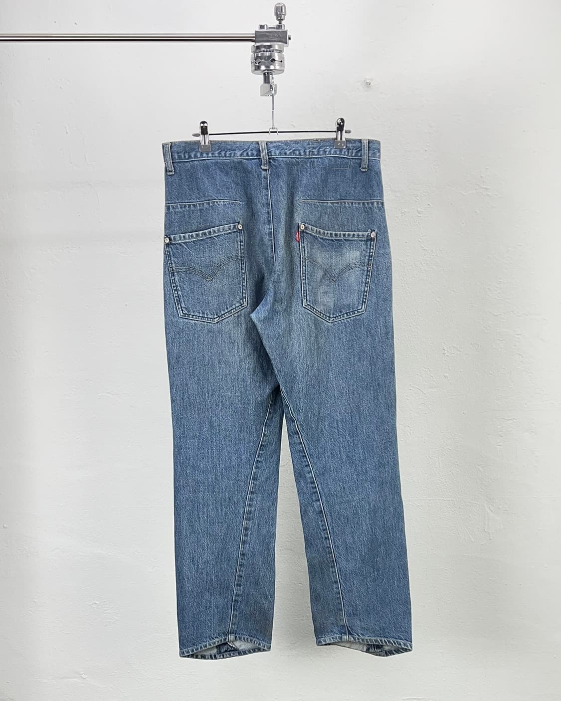 리바이스 엔지니어드 버튼 플라이 연청 데님 팬츠 상품이미지6