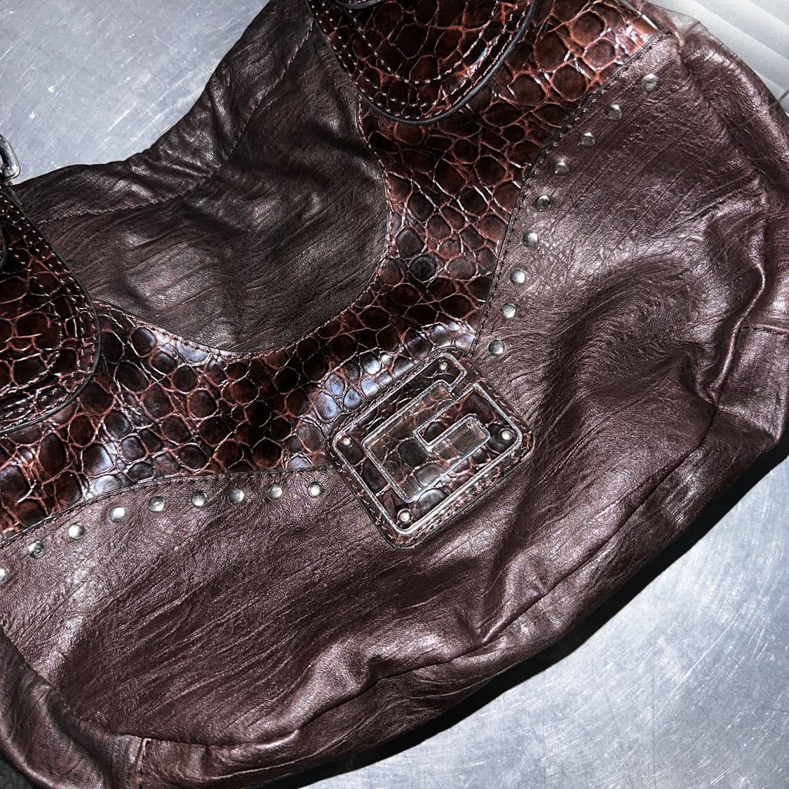 00s 빈티지 게스 브라운 크록 & 스터드 가방 상품이미지3