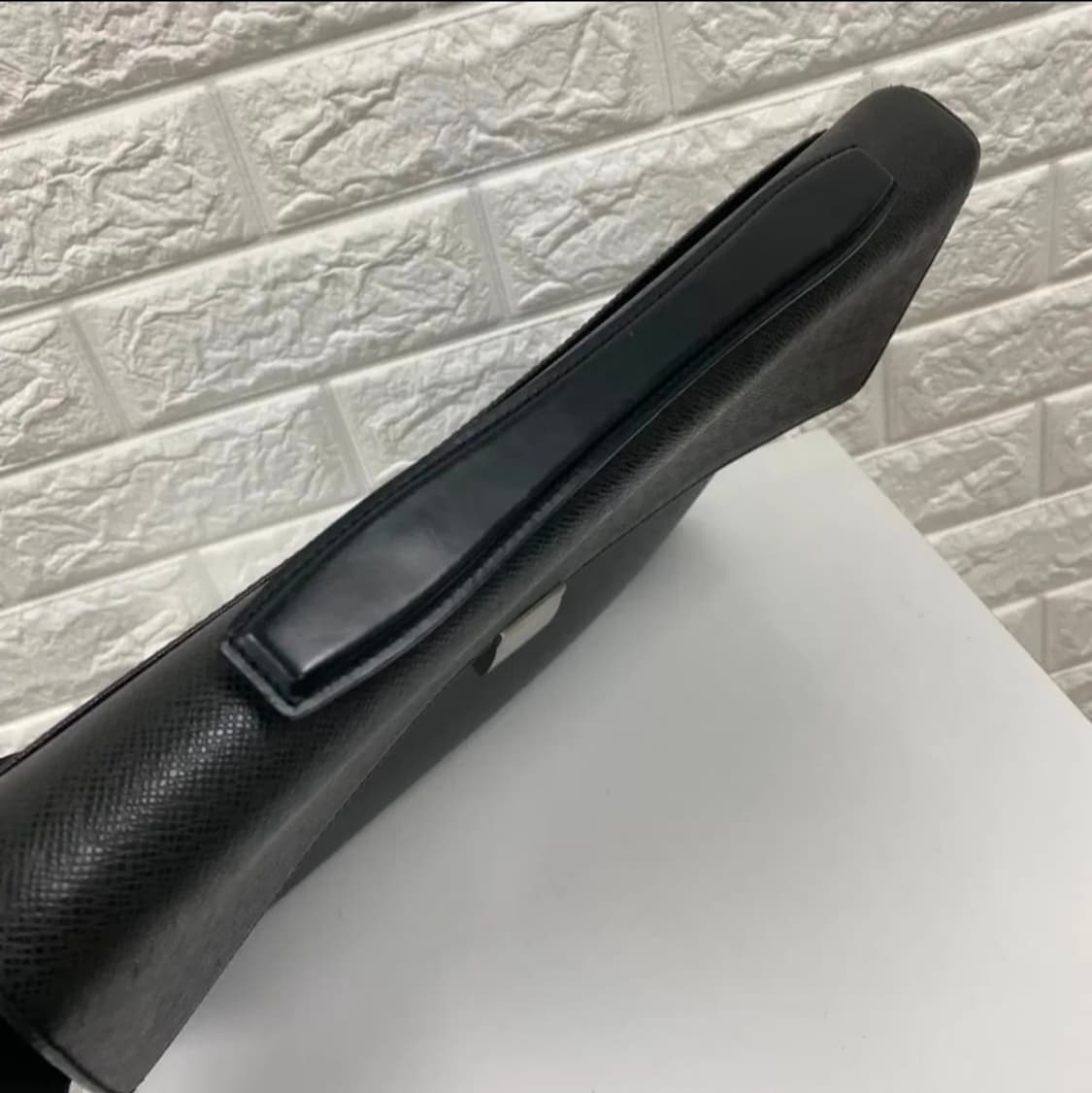 루이비통 타이가 블랙 서류 가방 상품이미지7