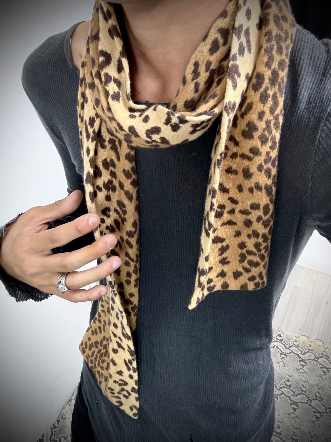 “Vintage” Leopard Scarf 상품이미지4