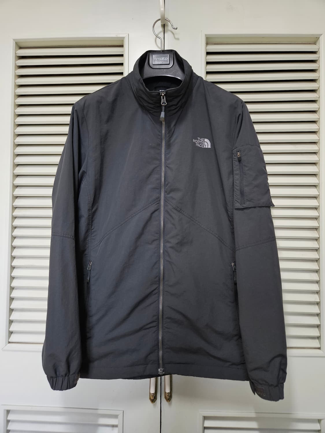 노스페이스 블랙 바람막이 자켓 어깨포켓 L 100 상품이미지1