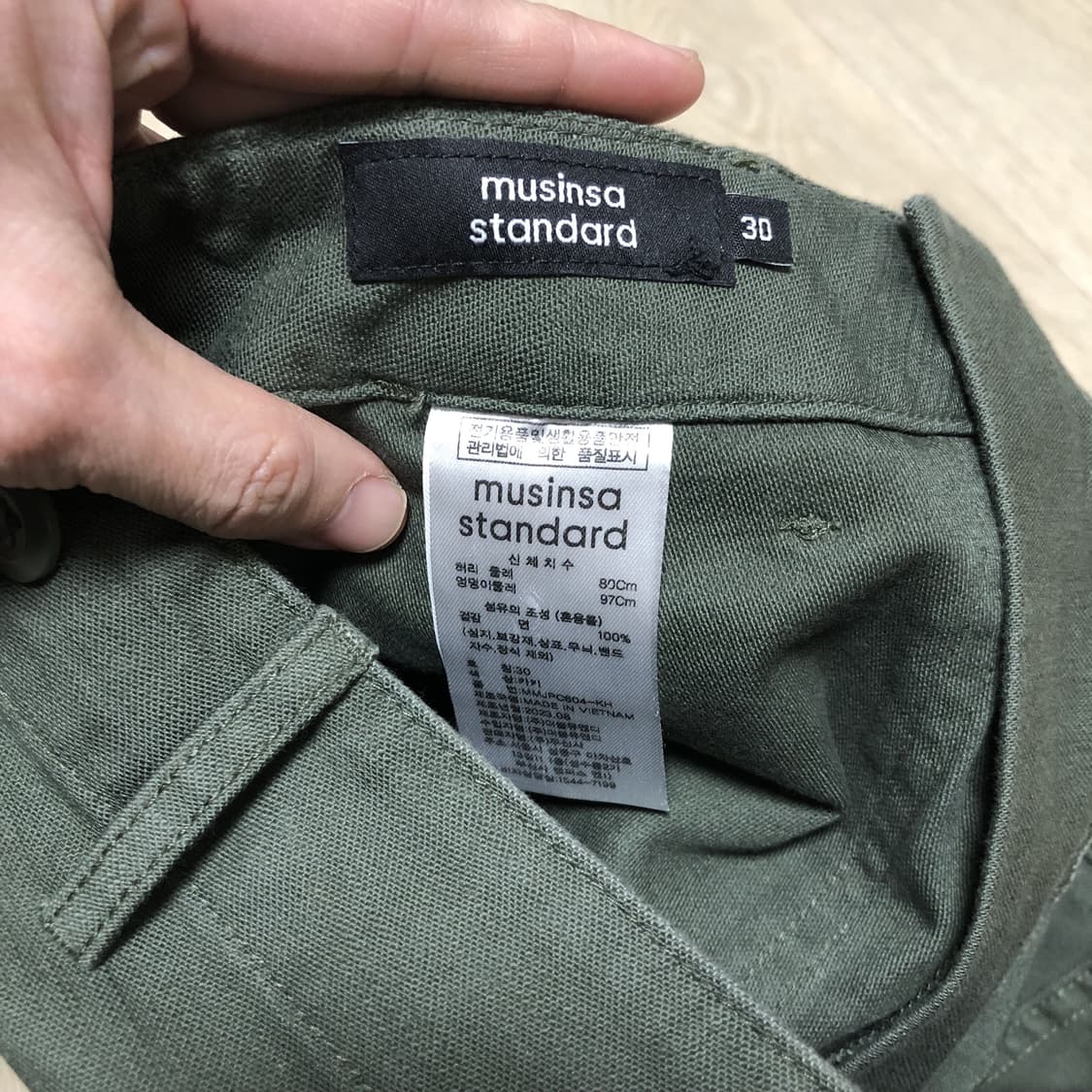 (30) 무신사 스탠다드 레플리카 백사틴 퍼티그 팬츠 카키 상품이미지6