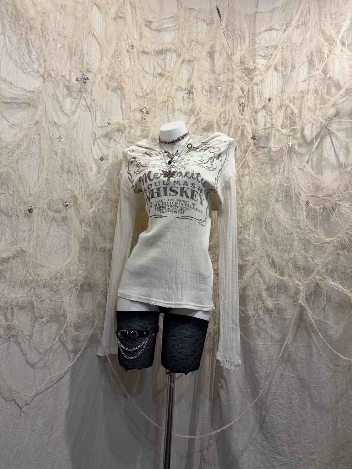 Grunge damage eyelet hood long sleeve 상품이미지3