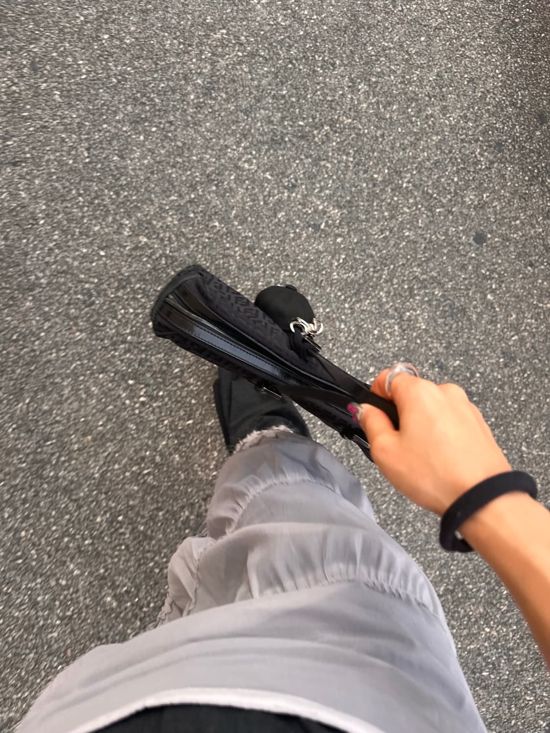 펜디 바게트백 블랙 은장 상품이미지9