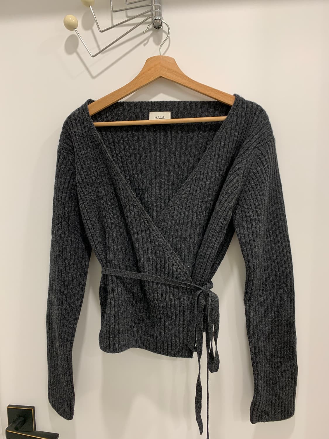 [HAUS]하우스 울캐시미어 랩 니트 (울60,캐시5)  상품이미지1