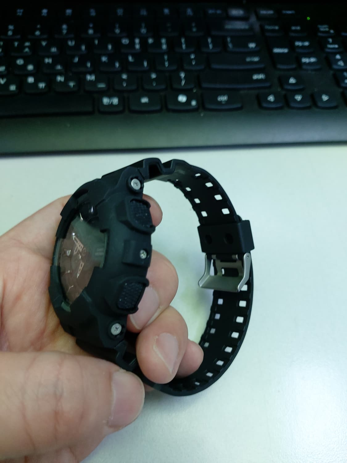 카시오 지샥 GA-110 모델 블랙 색상 시계 상품이미지2