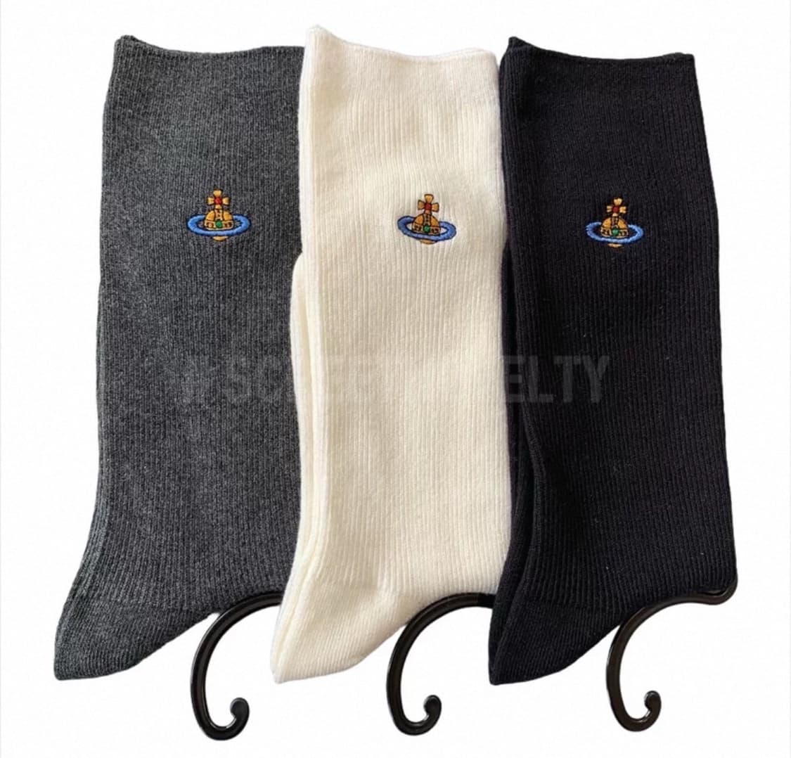 비비안 웨스트우드 ORB로고 자수양말 크루삭스 상품이미지1