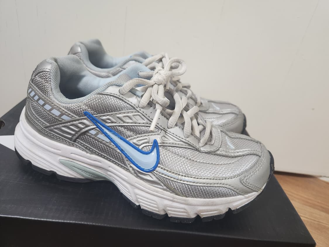 나이키 이니시에이터 225사이즈 상품이미지1