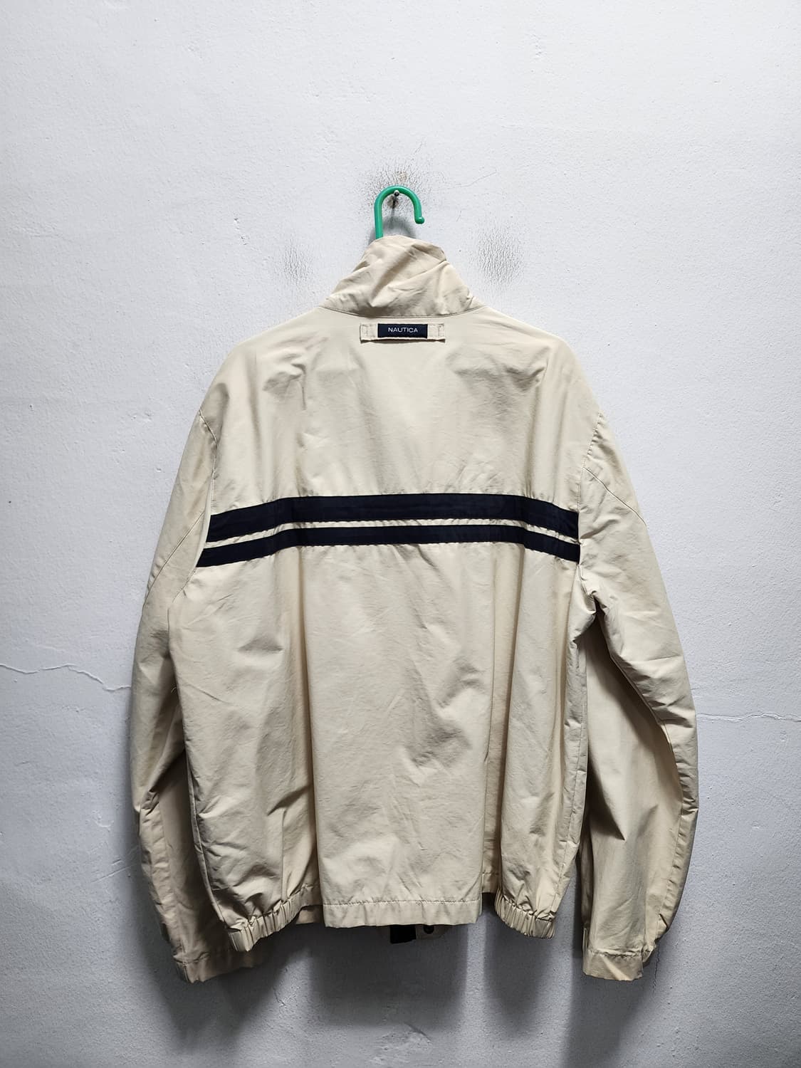 노티카 나우티카 아이보리색 완장로고 바람막이  상품이미지2