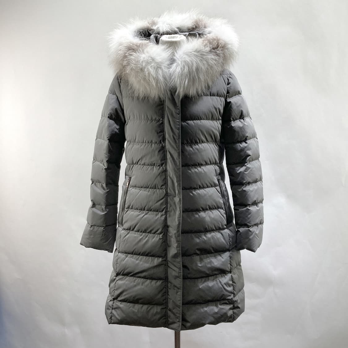 비꼴리끄 여성구스다운롱패딩 그레이 55 상품이미지1