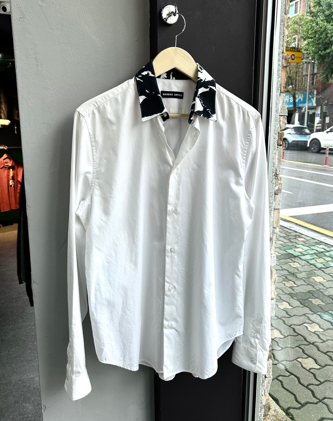 100/ 마커스루퍼 넥 포인트 화이트 셔츠 상품이미지2
