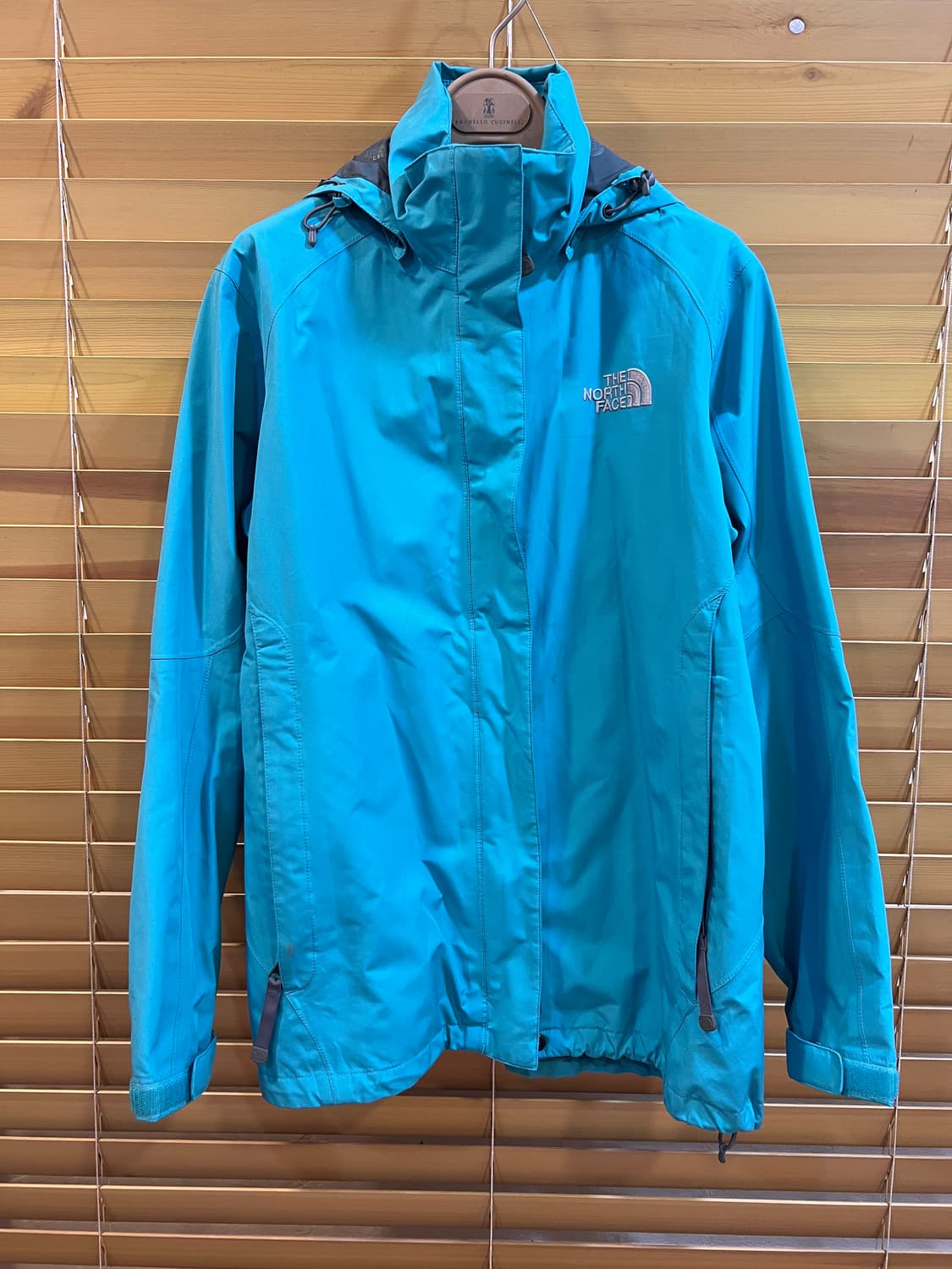 노스페이스 여성 스카이블루 고어텍스 후드집업점퍼 바람막이점퍼 상품이미지2