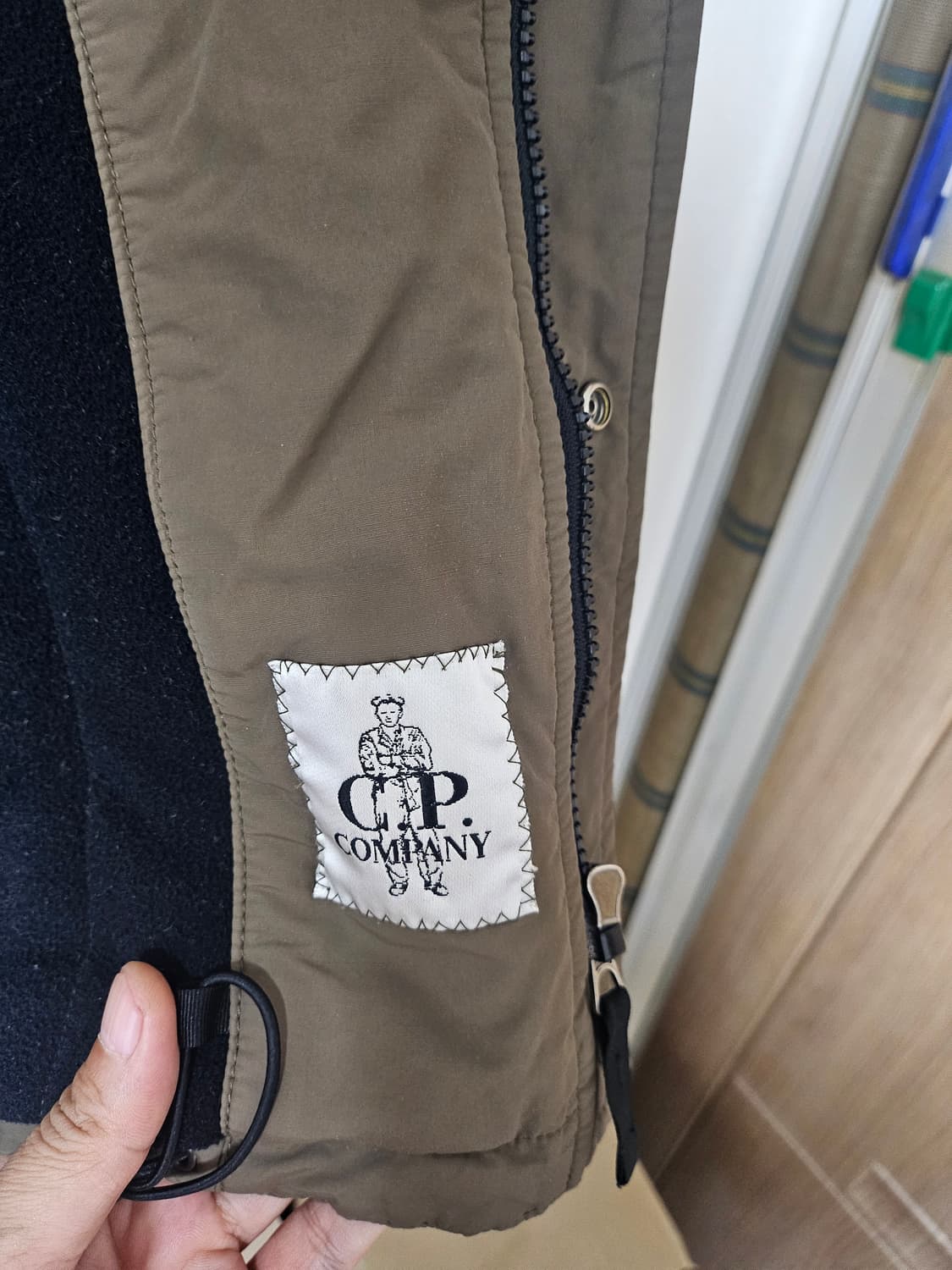 cp컴퍼니패딩 자켓 95사이즈(작은100) 상품이미지7