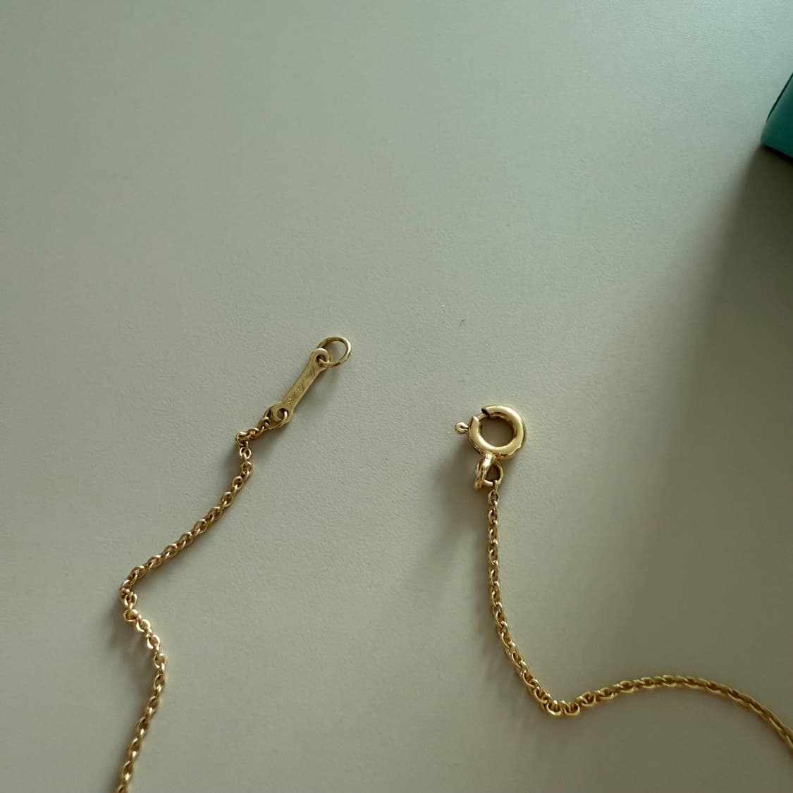 티파니앤코 18k 엘사 퍼레티 크로스 펜던트 십자가 목걸이 옐로우골드 상품이미지6