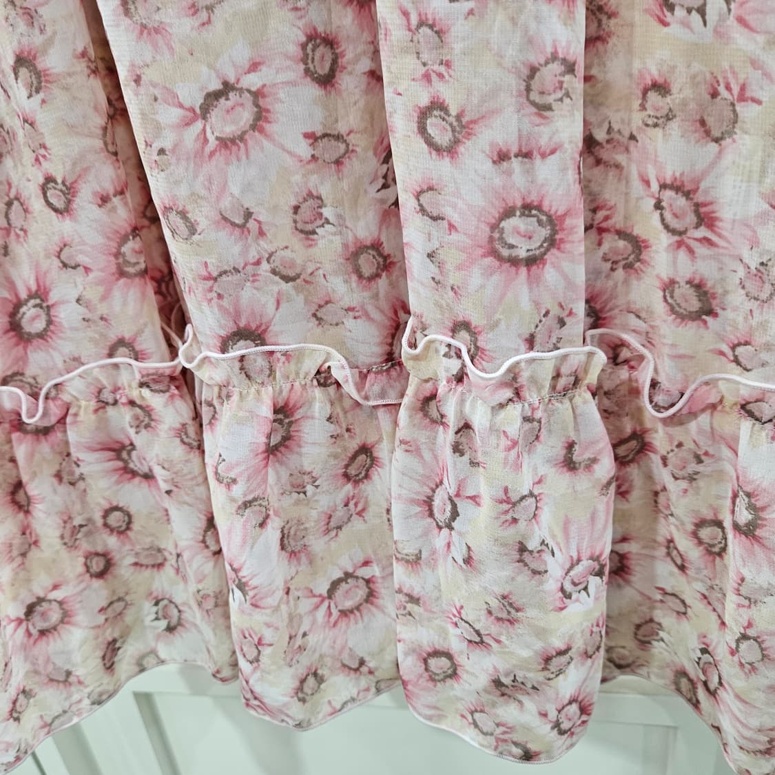 레스트로즈(LEST ROSE) 플라워 쉬폰 레이스 원피스 상품이미지4