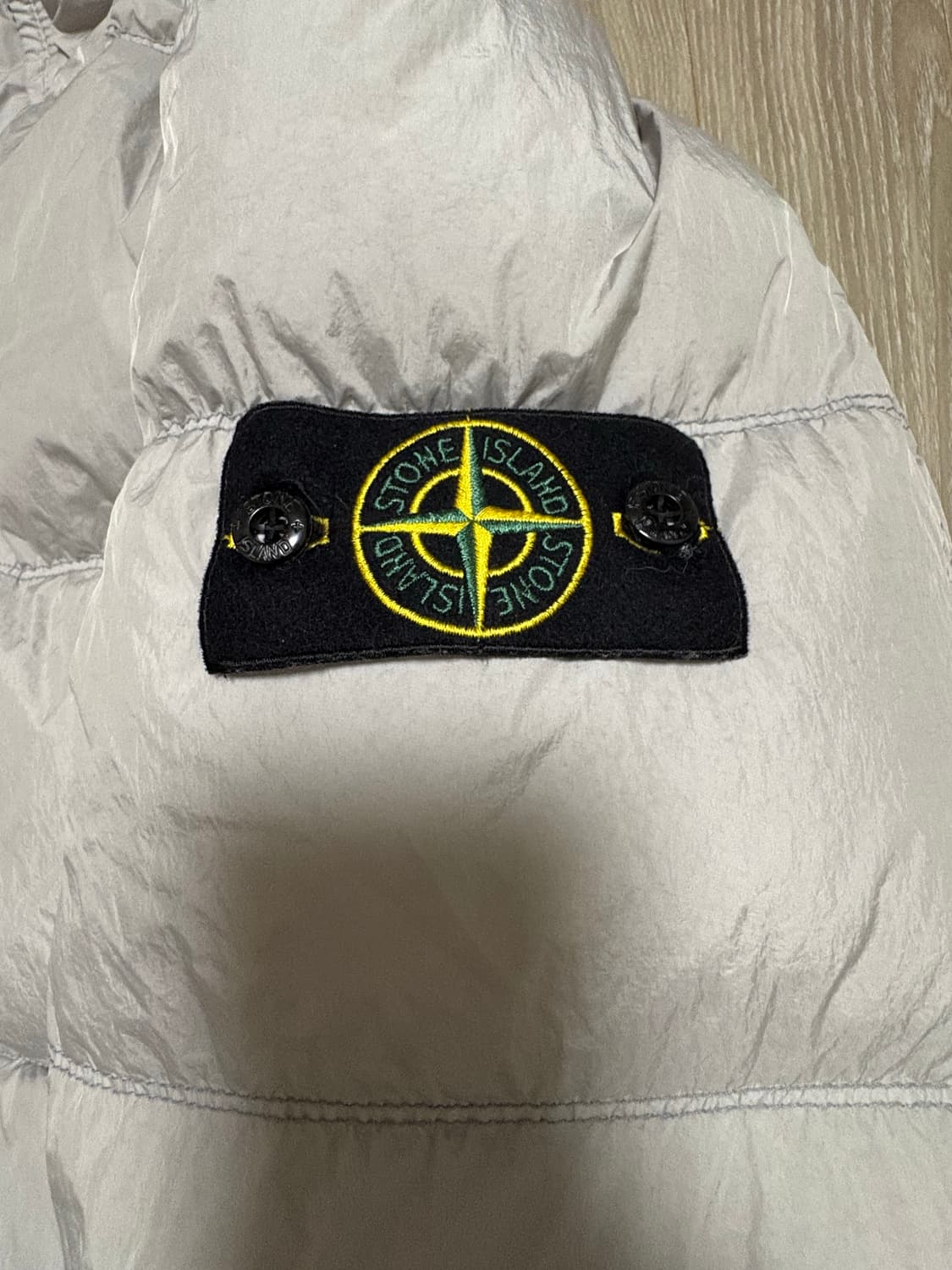 스톤아일랜드 크링클랩스 후드패딩 24FW (M) 상품이미지5