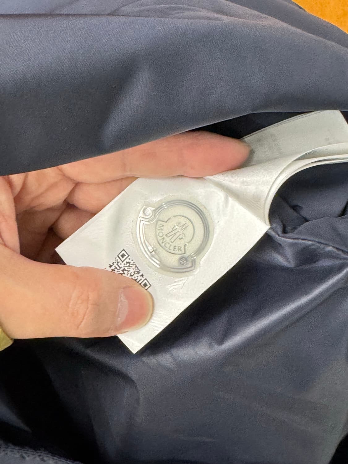 몽클레어 하타브 후드점퍼 새상품 상품이미지4